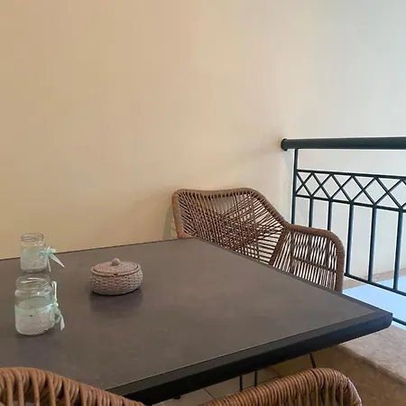 Elegant Escapes 2 *