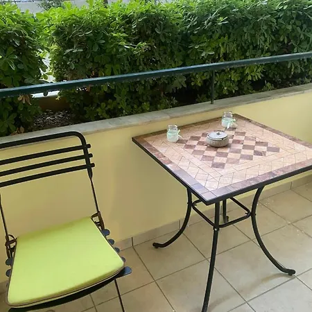 Elegant Escapes 2 * Athens