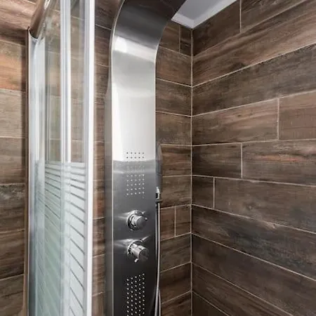 Radiant 2br In Neo Psichiko By Upstreet Apartment