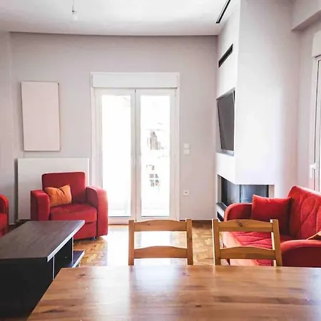 Fully Renovated Apt At N. Kosmos Apartment *