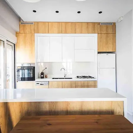 Apartment Fully Renovated Apt At N. Kosmos
