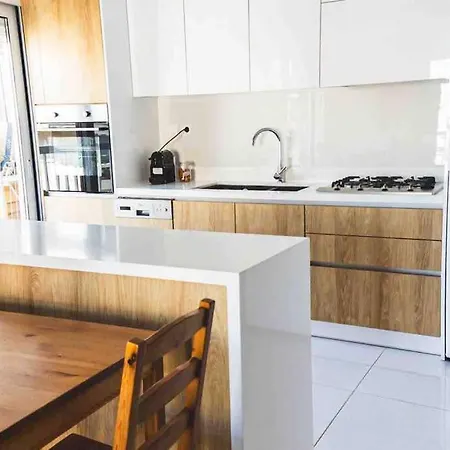 Fully Renovated Apt At N. Kosmos *