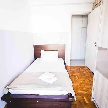Apartment Fully Renovated Apt At N. Kosmos