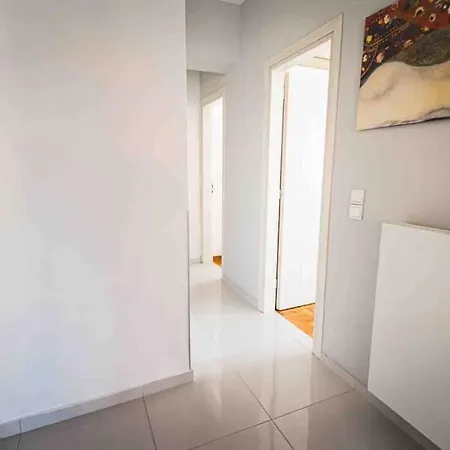 Apartment Fully Renovated Apt At N. Kosmos *