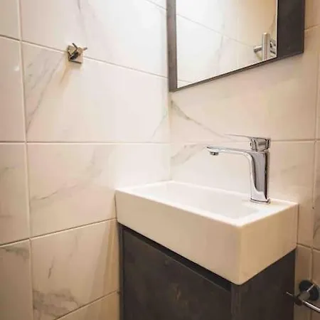 Fully Renovated Apt At N. Kosmos Apartment *