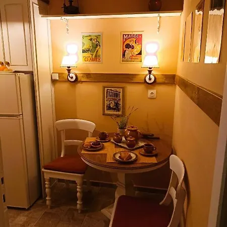 Something About Mary Apartment *