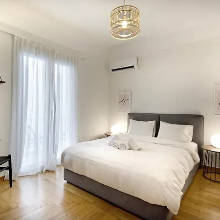 Urban Haven-close To The Metro Apartment