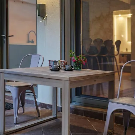 Luxury With Garden, Us Embassy Apartment
