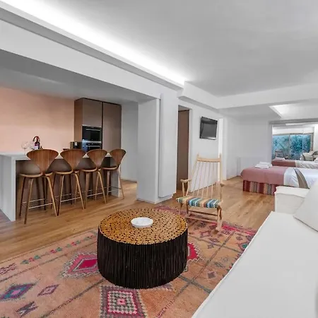 Apartment Luxury With Garden, Us Embassy