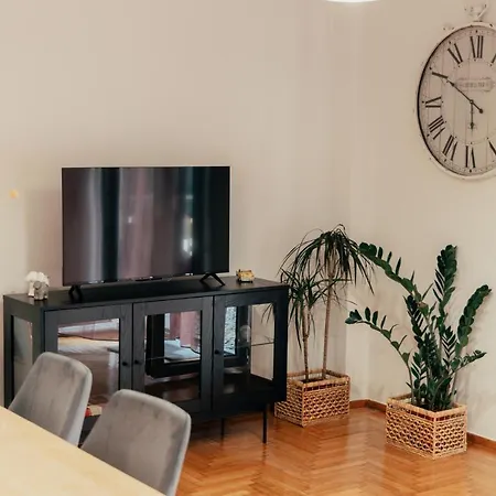 Mpetsos Apartment *