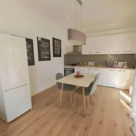 Modern Luxury 100sqm In Alimos Apartment