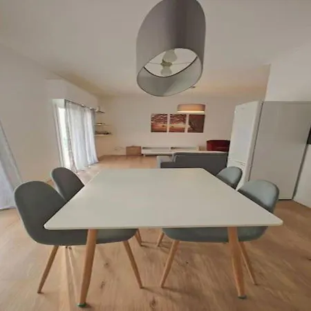 Apartment Modern Luxury 100sqm In Alimos