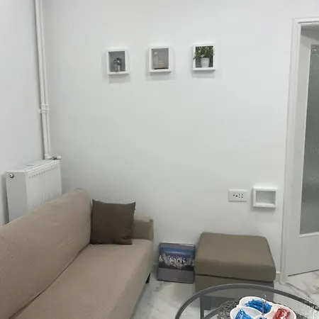 Apartment White *