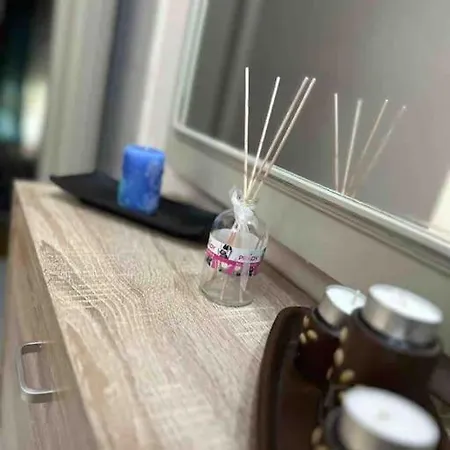 Frankie's House * Αθήνα