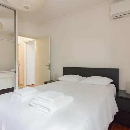 2 Bedroom Near The Beach In P. Faliro Apartment