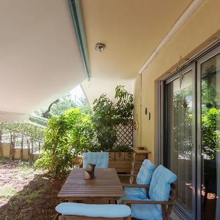 2 Bedroom Near The Beach In P. Faliro Apartment
