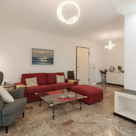 2 Bedroom Near The Beach In P. Faliro * Athens