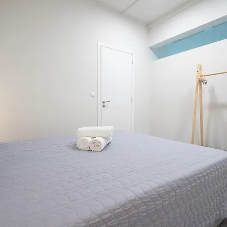 Monastiraki Metro St 2 Bedrooms 6 Pers By Mps