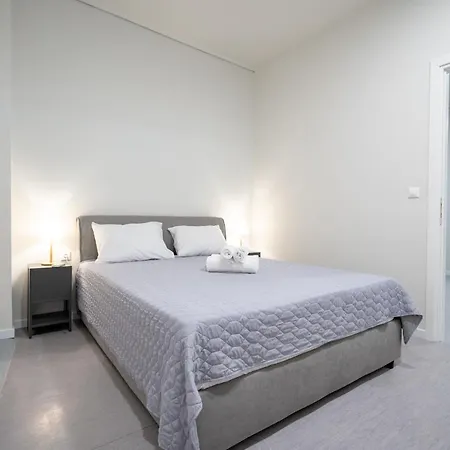Monastiraki Metro St 2 Bedrooms 6 Pers By Mps *