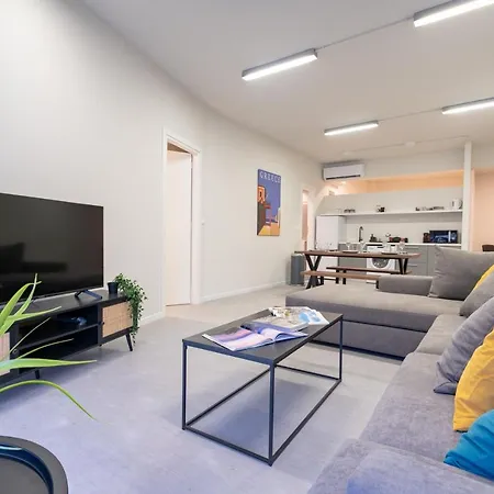 Monastiraki Metro St 2 Bedrooms 6 Pers By Mps * Athens