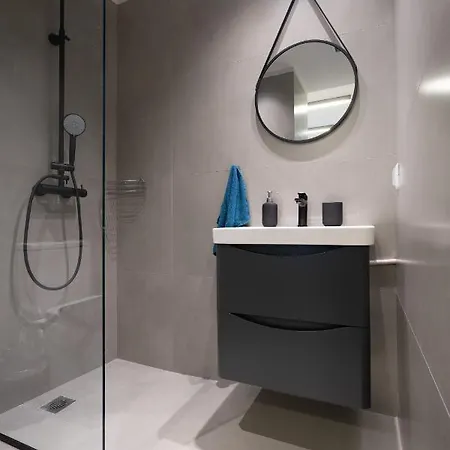 Monastiraki Metro St 2 Bedrooms 6 Pers By Mps *