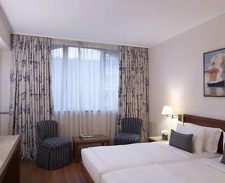 Titania 4* Atenas