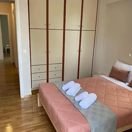 Classy 3br With 2 Bathrooms In Marousi *