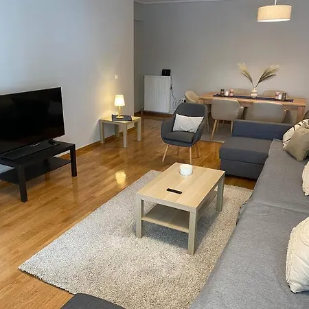 Classy 3br With 2 Bathrooms In Marousi