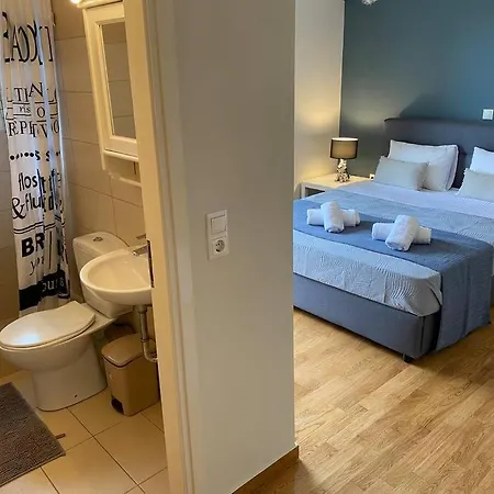 Classy 3br With 2 Bathrooms In Marousi *