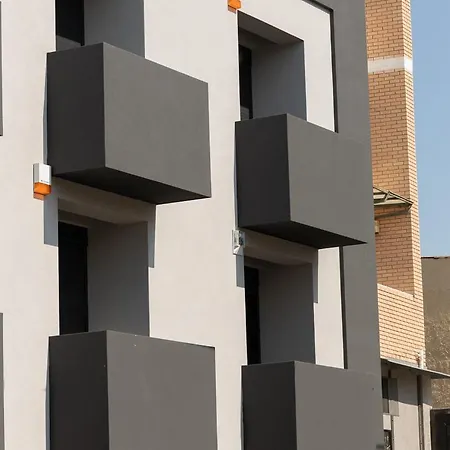 Icarus Apartment *