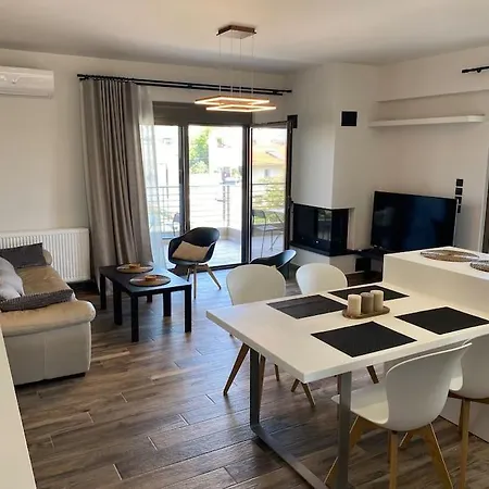 Dazzling And Stylish 2br Athens