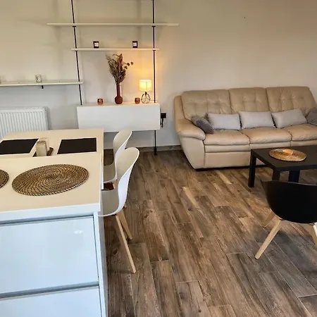 Apartment Dazzling And Stylish 2br Athens
