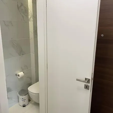 Dazzling And Stylish 2br Athens