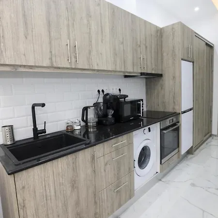 Apollo 2 Bd Jacuzzi Apartment Athens
