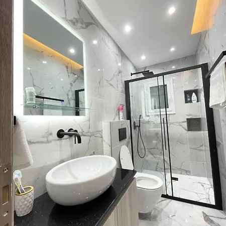 Apollo 2 Bd Jacuzzi * Athens