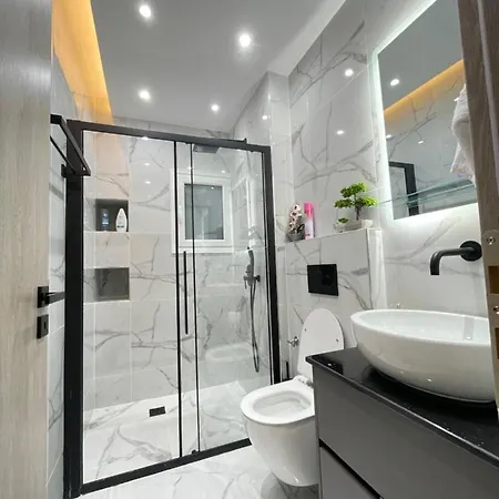 Apollo 2 Bd Jacuzzi Apartment *