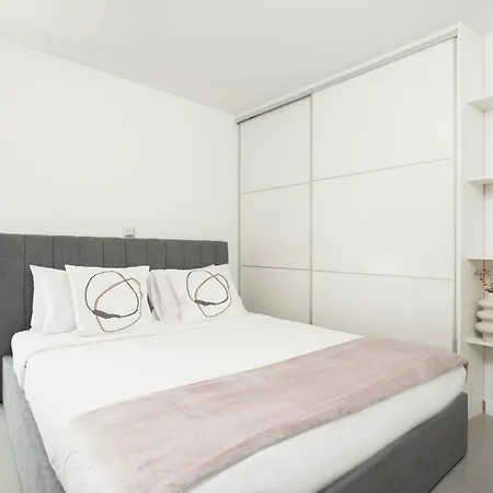 Phaedrus Living: Penthouse Kifisias *