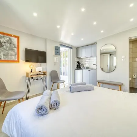 Chic Rooftop W/ Terrace - Near Acropolis Apartment *
