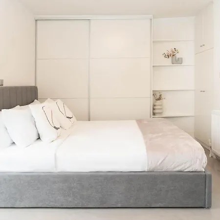 Apartment Phaedrus Living: Penthouse Kifisias *