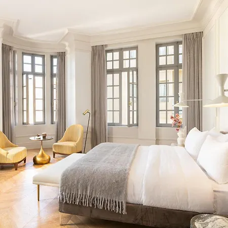 Otel The Dolli At Acropolis, A To Live 5*