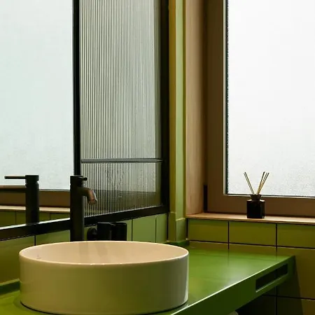Dwell - Elegant