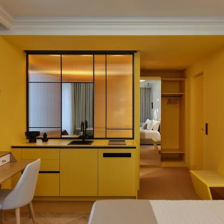 Dwell - Elegant Aparthotel *