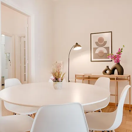 Acropolis View 4 Bedroom Flat Apartment Athens
