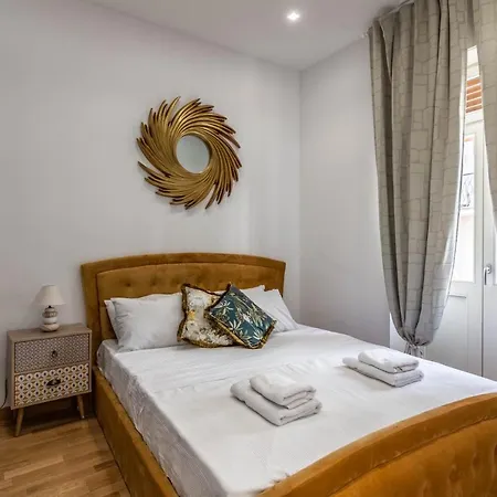 De Lenco 2 Apartment