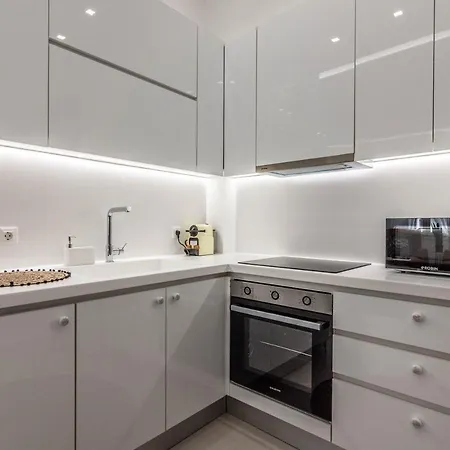 De Lenco 2 Apartment *