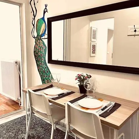 Day Apartment *