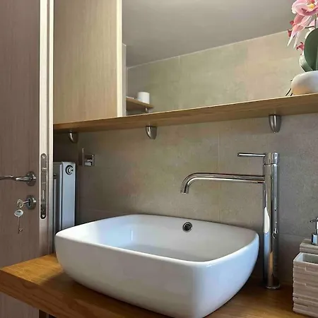 υπέροχο νέο ρετιρέ στην γλυφάδα Apartment