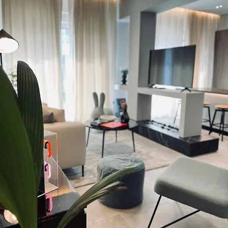 Yourathens-alice, Urban Stylish With Shaded Balcony Near Kolonaki, Center Apartment *