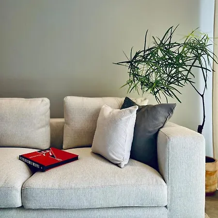 Yourathens-alice, Urban Stylish With Shaded Balcony Near Kolonaki, Center Apartment Athens