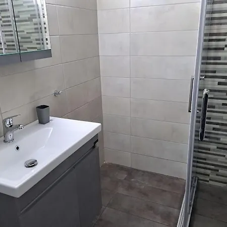 Center,pedion Areos,kipseli,quiet,cozy Apartment *
